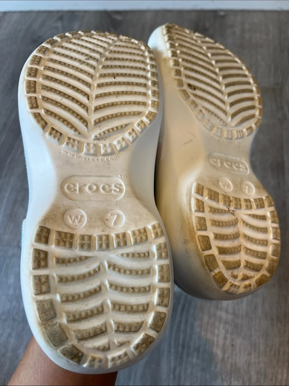 Disney Frozen Crocs Platform Glitter Ombré Clogs Women's Size 7 White & Blue